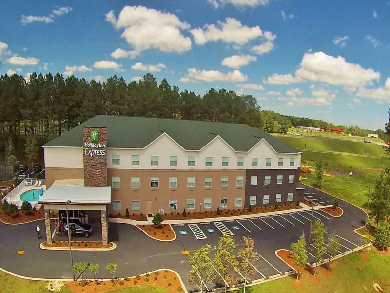 Holiday Inn Express Defuniak Springs, An Ihg Hotel Exterior photo